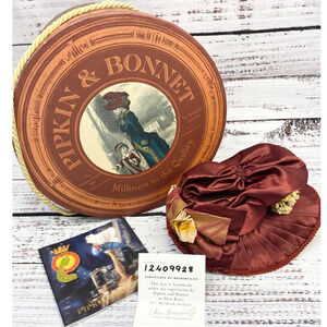 Vintage 1990's Irish Based Pipkin & Bonnet Miniature Display Collector Hat